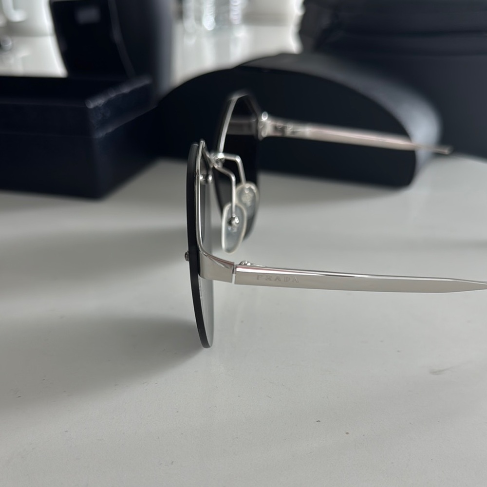 Prada sunglasses. Perfect condition, only worn 1-2 times. Comes with box. - Picture 3 of 6